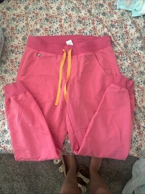 figs neon pink joggers